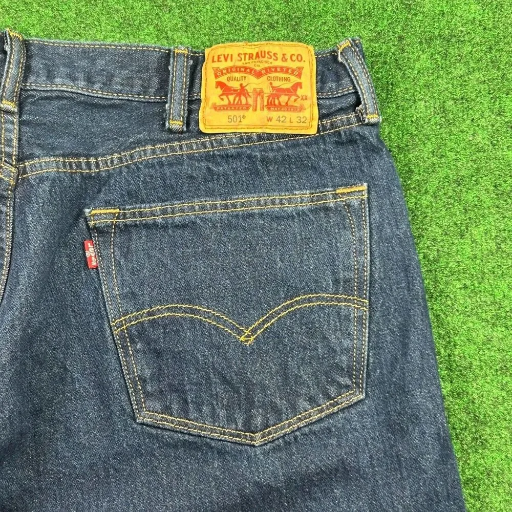 Levis 501 XX Mens 42x32‎ Original Fit Jeans Denim Button Fly Blue